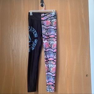 Snake leggings